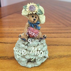 Boyds Bears Resin #94575pog Bailey "A little Bit of Honey"